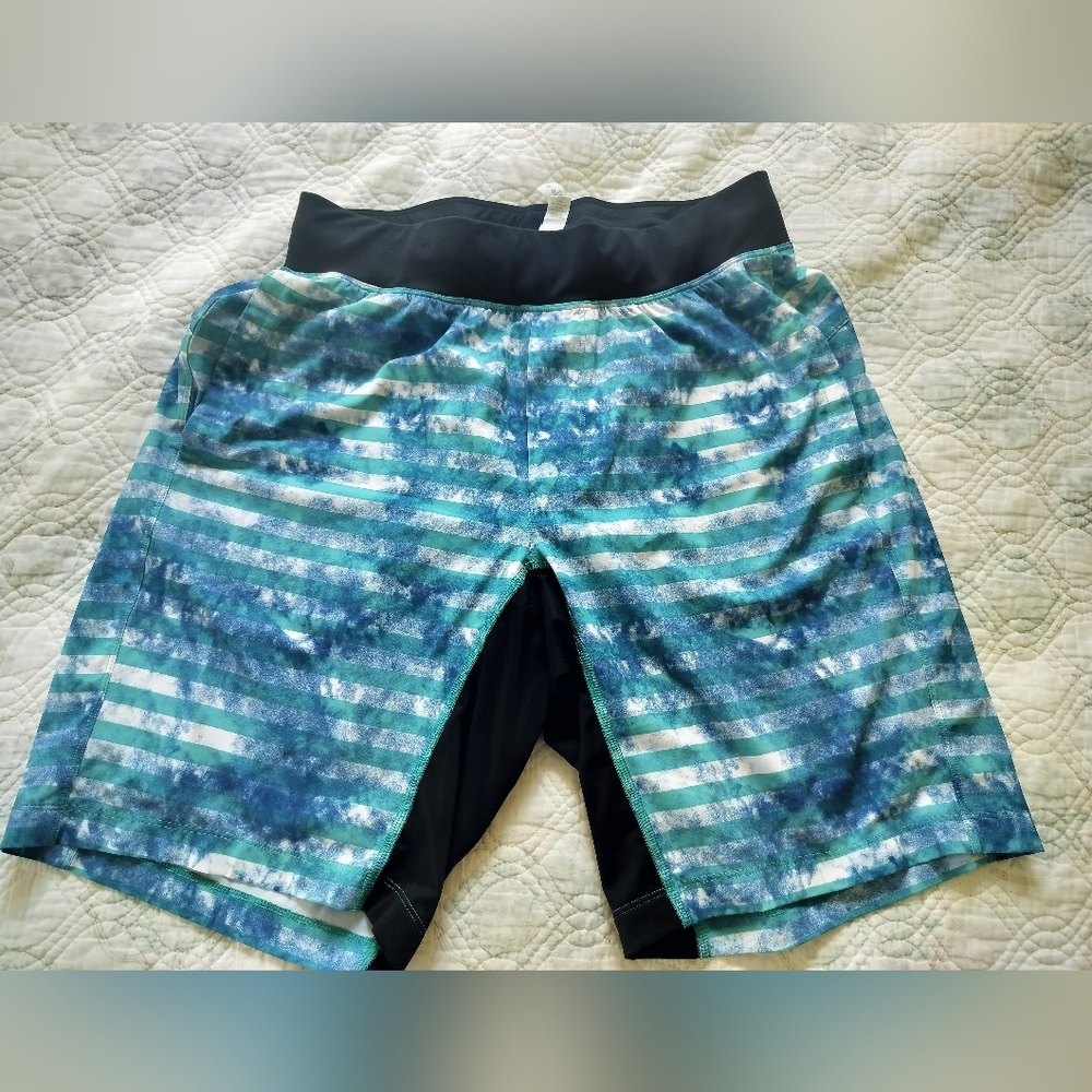 Lululemon Men T.H.E Short Suze M Stripped Lined Blue